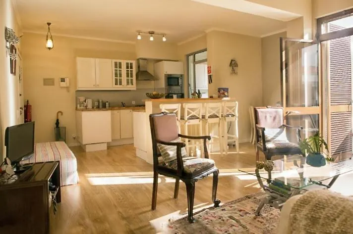 Central Funchal Apartment - Garden - Free Parking & Ac フンシャル