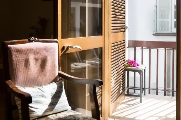 Central Funchal Apartment - Garden - Free Parking & Ac ポルトガル