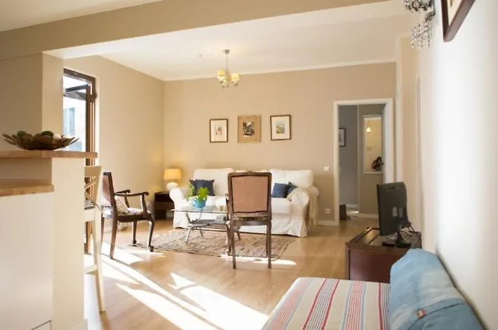 Central Funchal Apartment - Garden - Free Parking & Ac